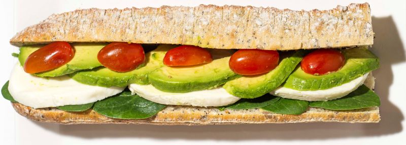 MOZZARELLA MET AVOCADO